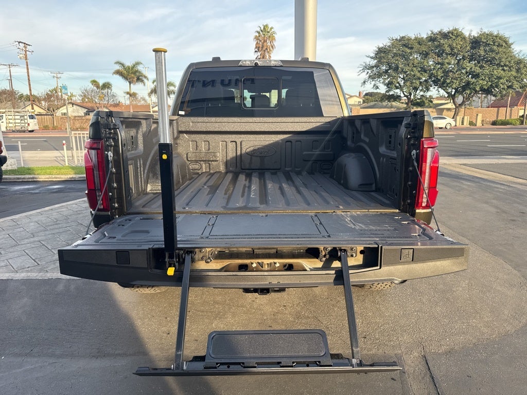 2025 Ford F-150 Raptor R