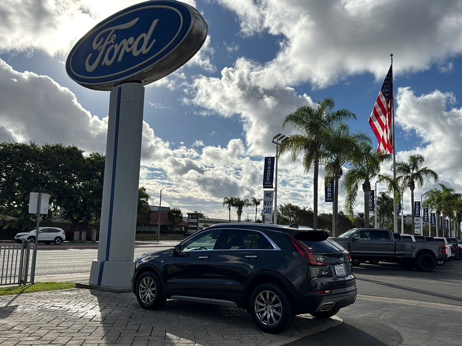 2022 Cadillac XT4 FWD Premium Luxury