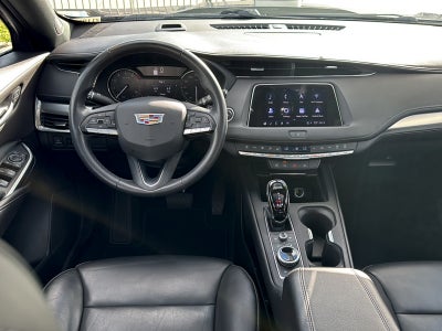 2022 Cadillac XT4 FWD Premium Luxury