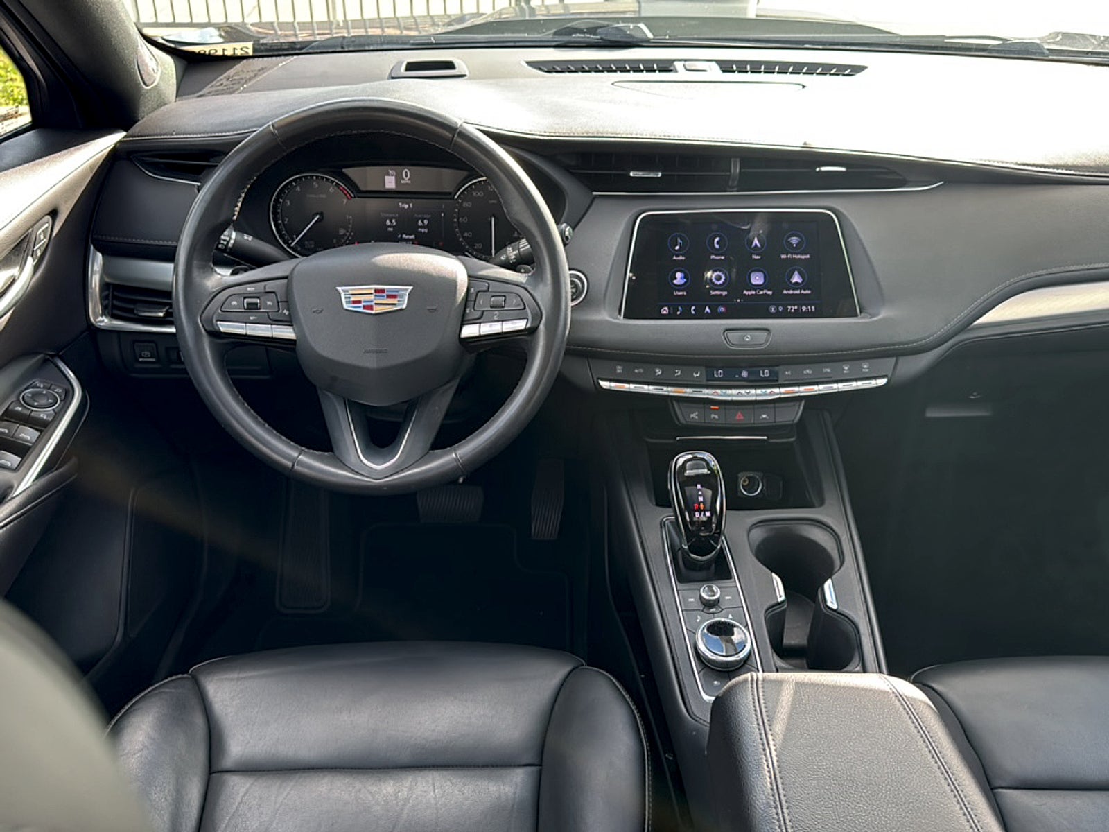 2022 Cadillac XT4 FWD Premium Luxury