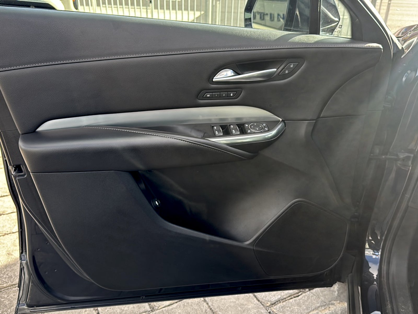 2022 Cadillac XT4 FWD Premium Luxury