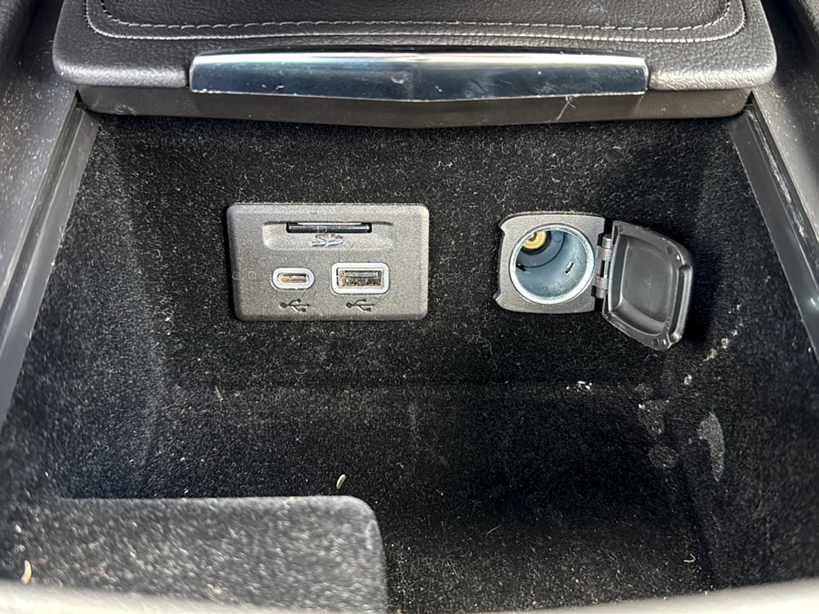 2022 Cadillac XT4 FWD Premium Luxury