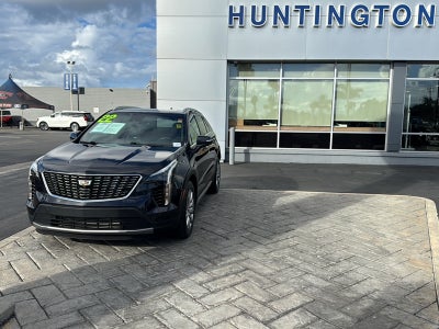 2022 Cadillac XT4 FWD Premium Luxury