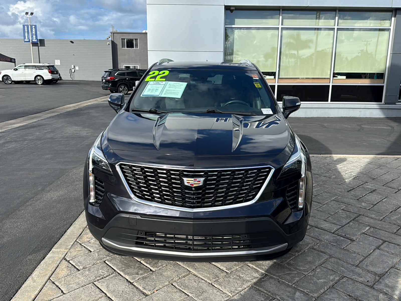 2022 Cadillac XT4 FWD Premium Luxury