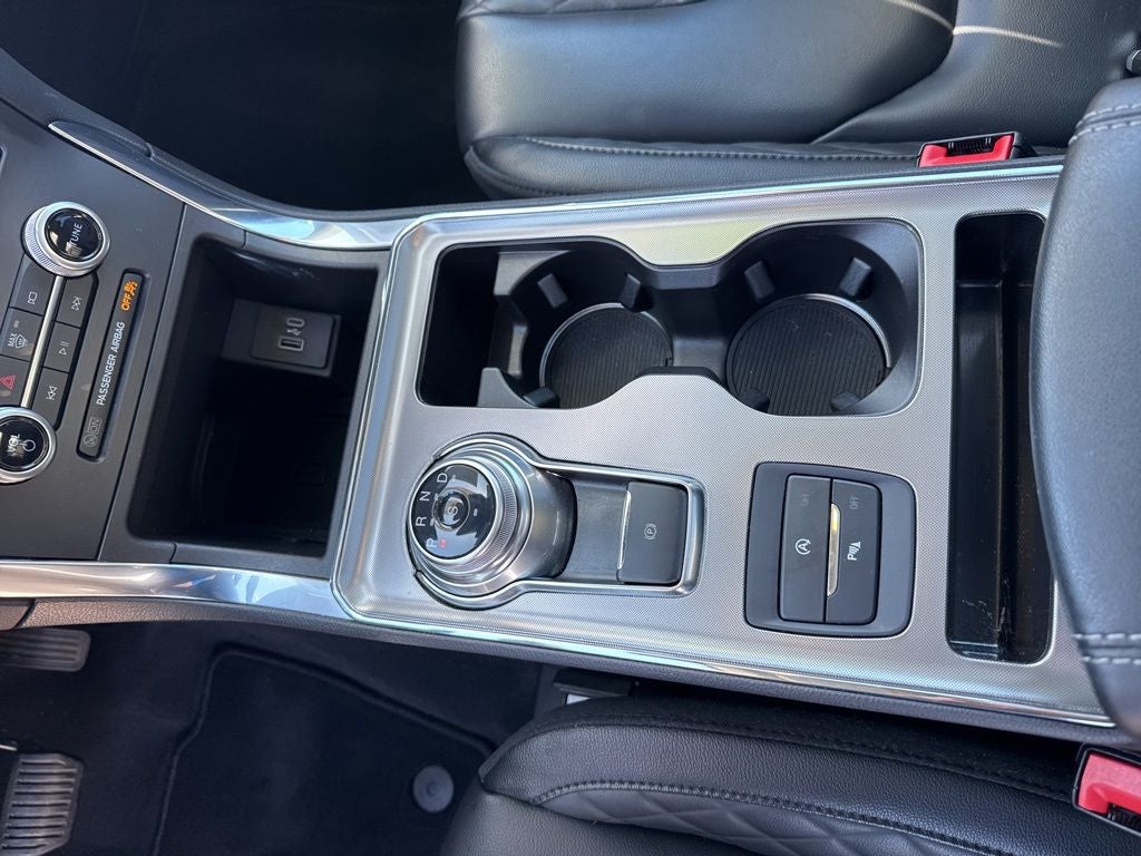 2023 Ford Edge Titanium