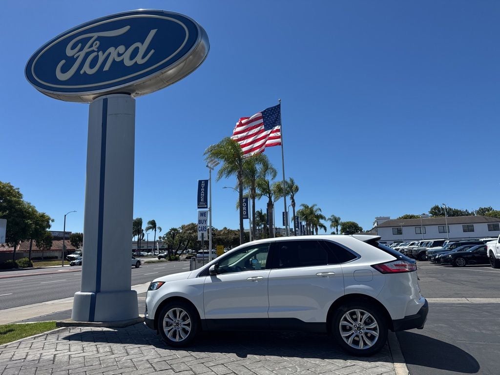 2023 Ford Edge Titanium