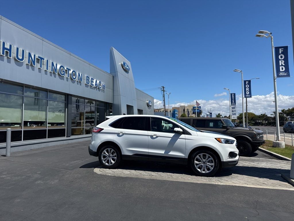 2023 Ford Edge Titanium
