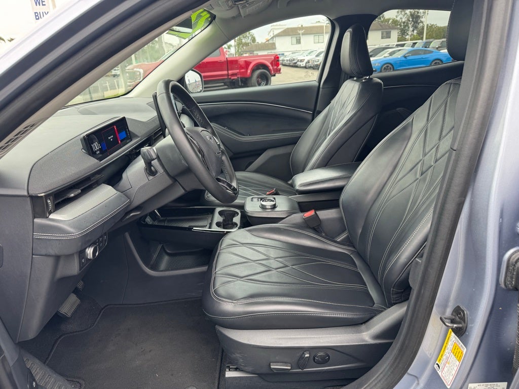 2022 Ford Mustang Mach-E Select