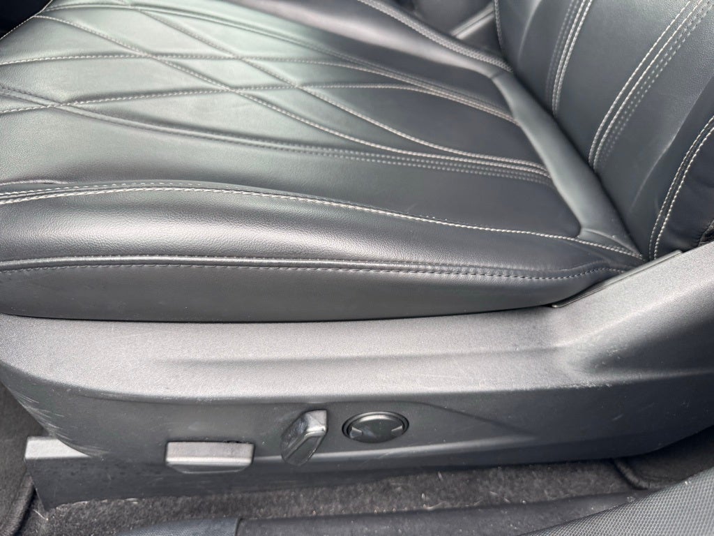 2022 Ford Mustang Mach-E Select