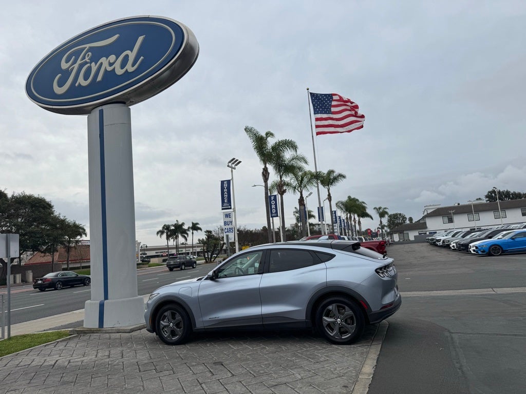 2022 Ford Mustang Mach-E Select