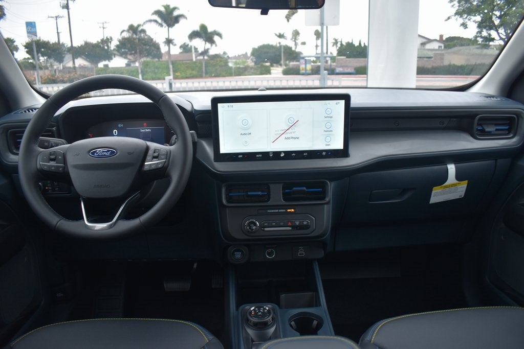 2025 Ford Maverick Lobo Standard