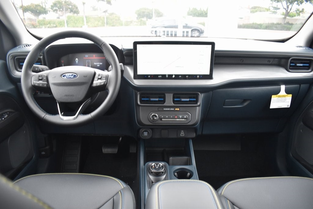 2025 Ford Maverick Lobo Standard