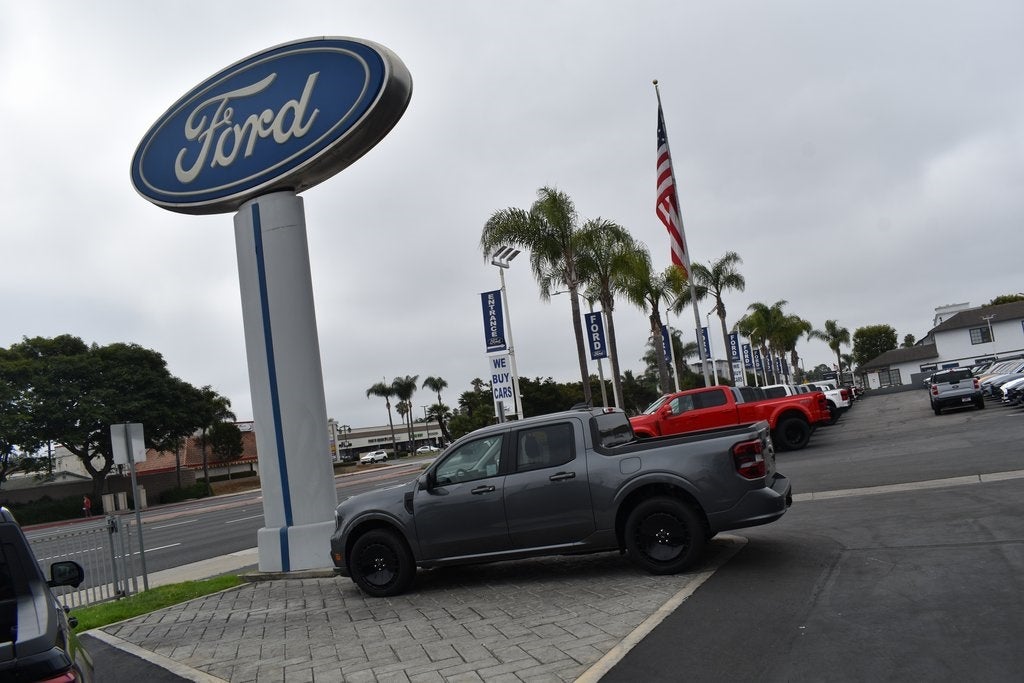 2025 Ford Maverick Lobo Standard