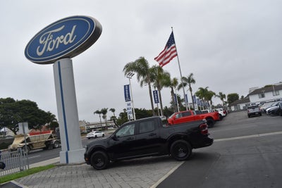 2025 Ford Maverick Lobo Standard