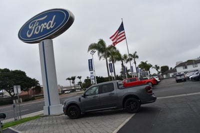 2025 Ford Maverick Lobo Standard