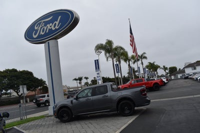 2025 Ford Maverick Lobo Standard