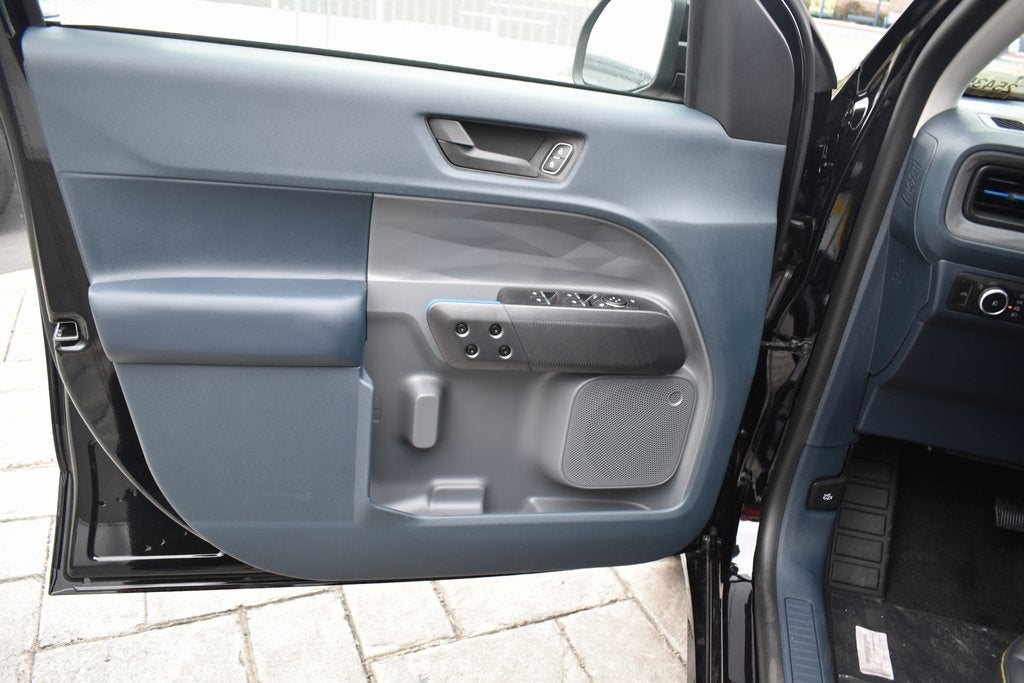 2025 Ford Maverick Lobo Standard