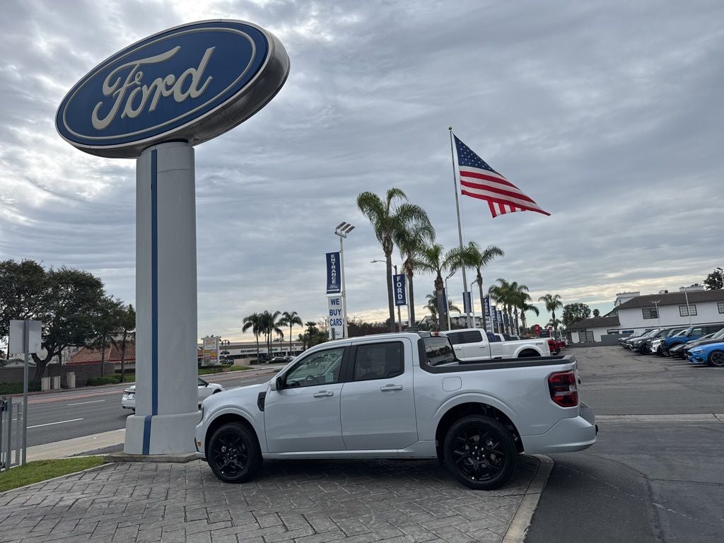 2026 Ford Maverick Lobo Standard