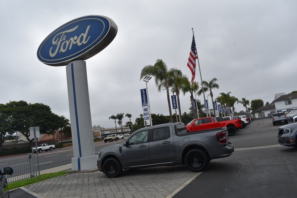 2025 Ford Maverick Lobo Standard