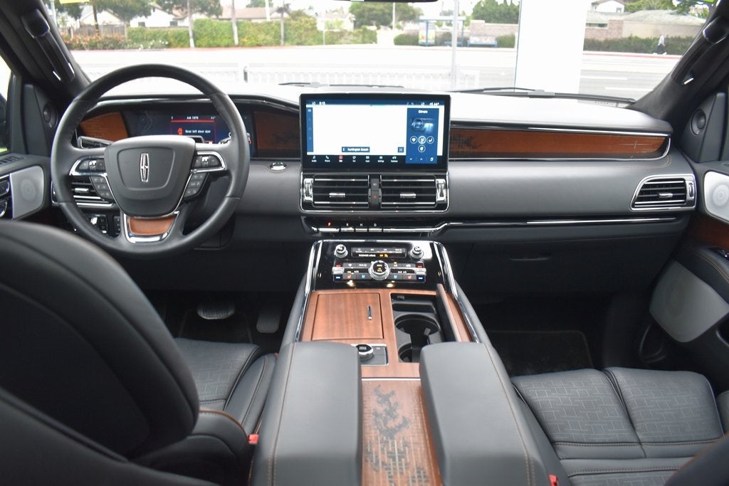 2024 Lincoln Navigator Black Label