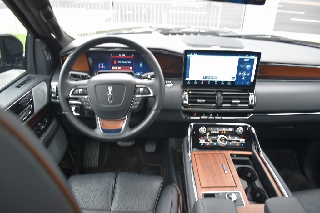 2024 Lincoln Navigator Black Label