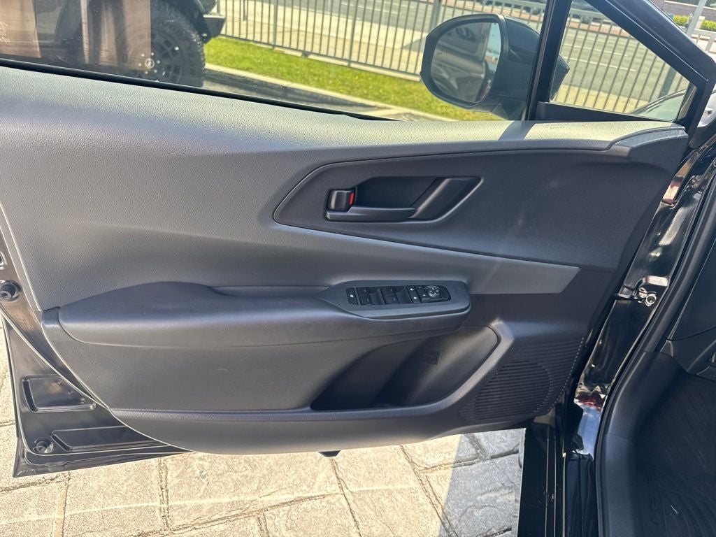 2023 Toyota Prius LE