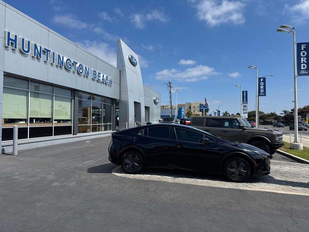 2023 Toyota Prius LE