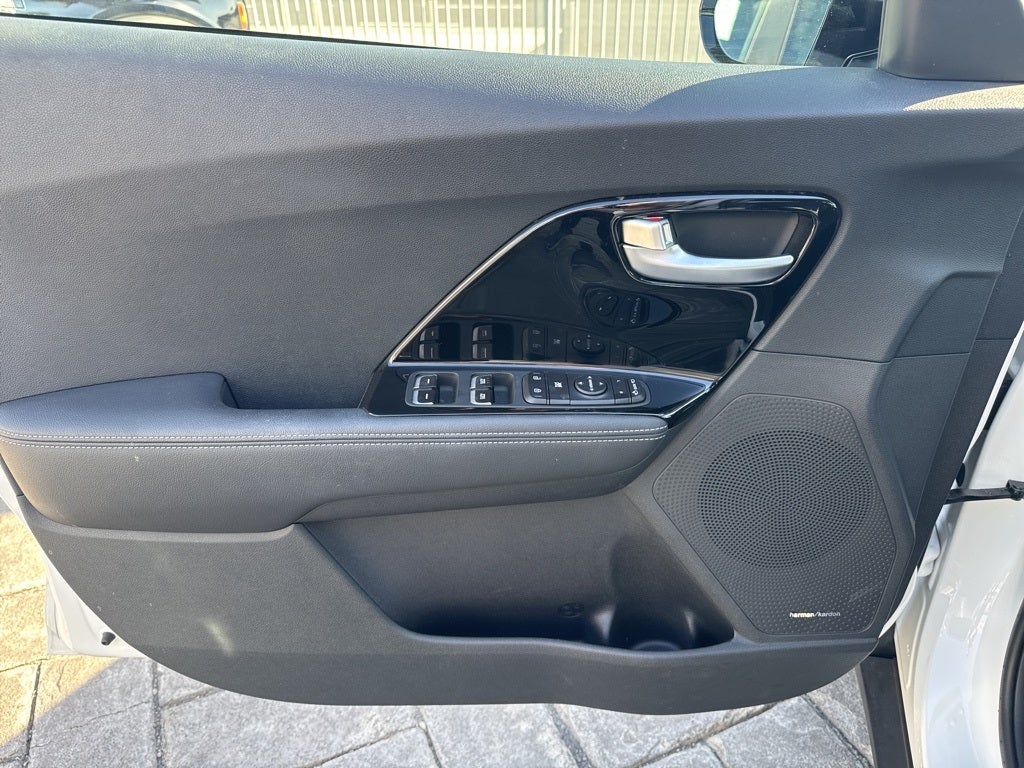 2022 Kia Niro EX Premium