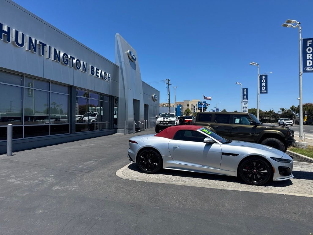 2022 Jaguar F-TYPE R