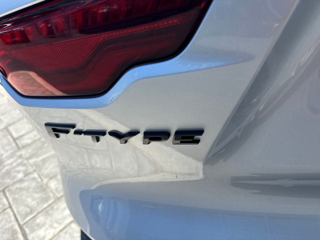 2022 Jaguar F-TYPE R