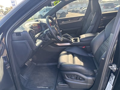 2024 Porsche Cayenne Coupe Turbo GT