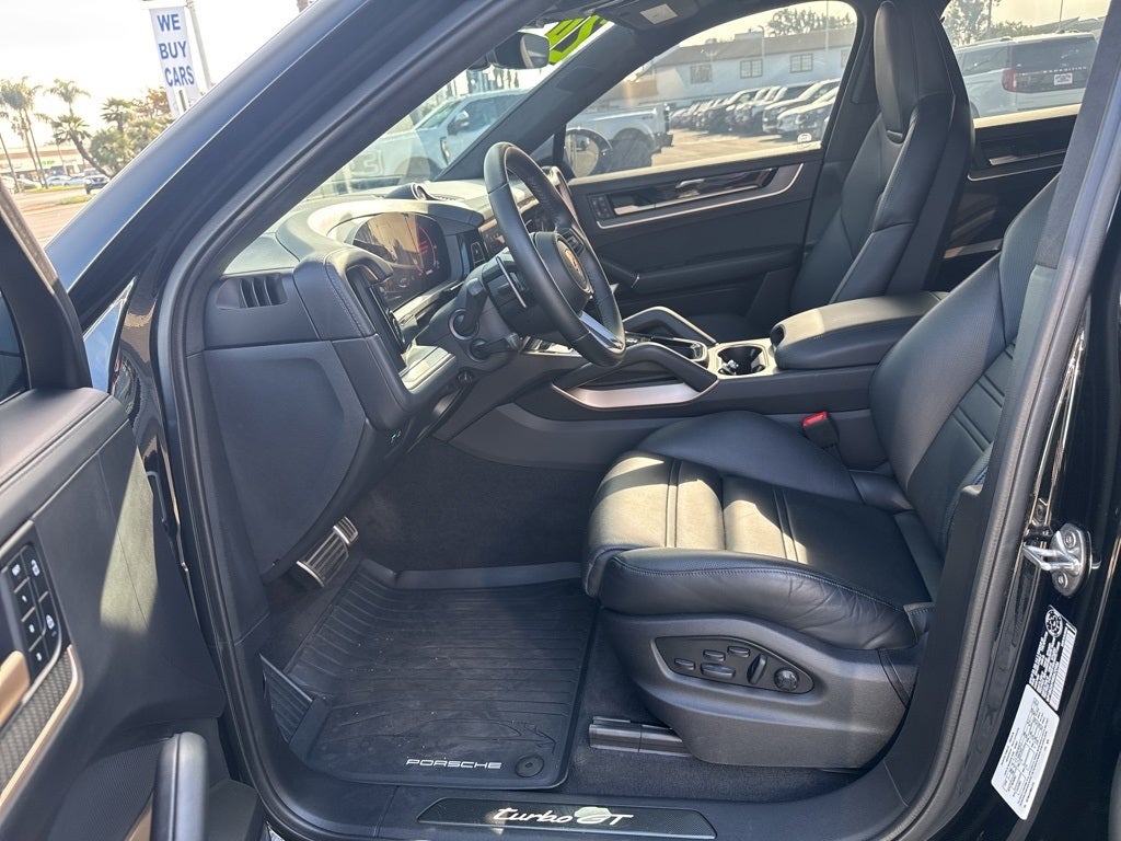 2024 Porsche Cayenne Coupe Turbo GT